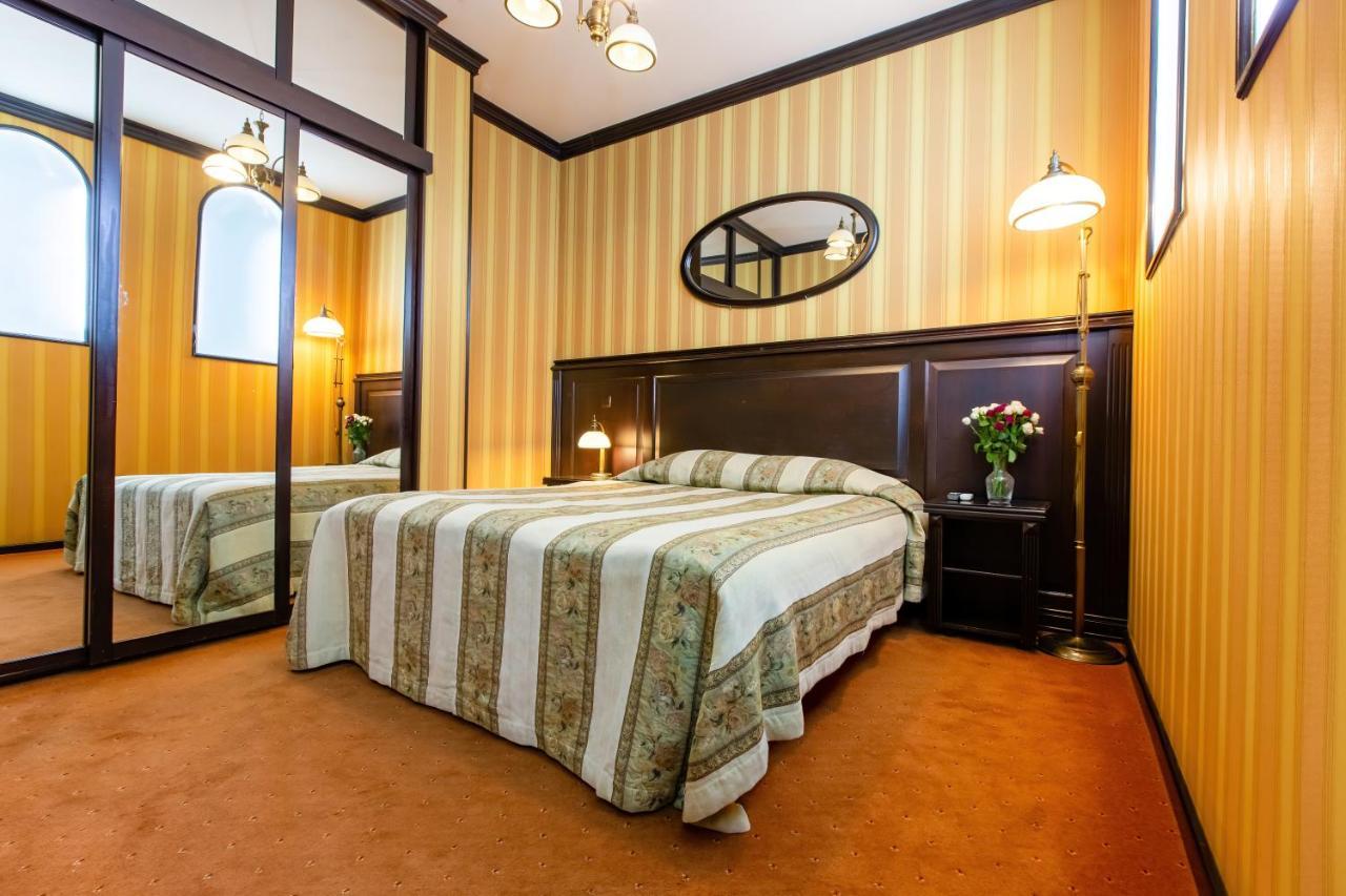 On Zhilyanskaya Street 59 Apartment *